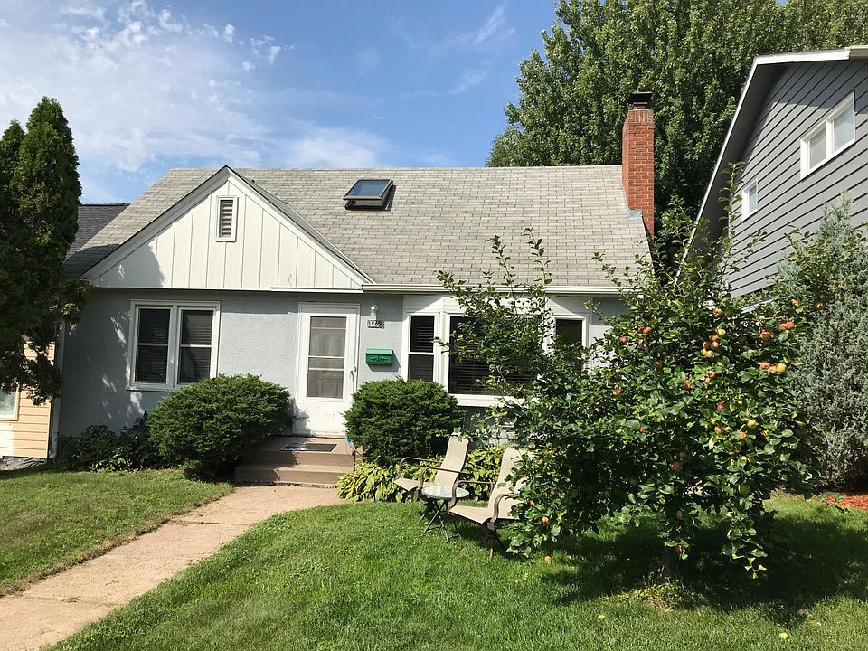 Front yard on a great quiet street