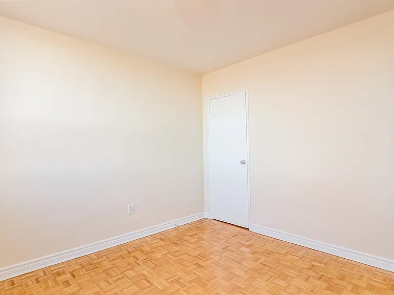 55 Oakmount Rd — Photo 28