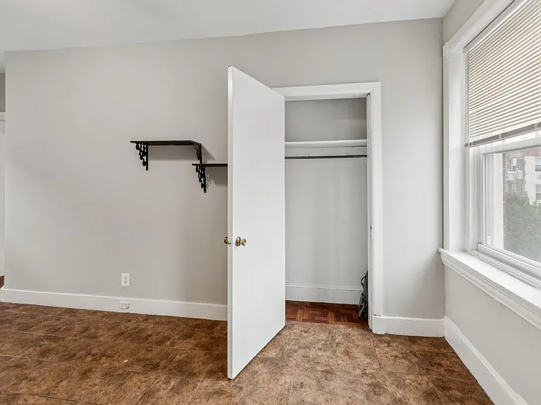 501 N 35th St #3F — Photo 10