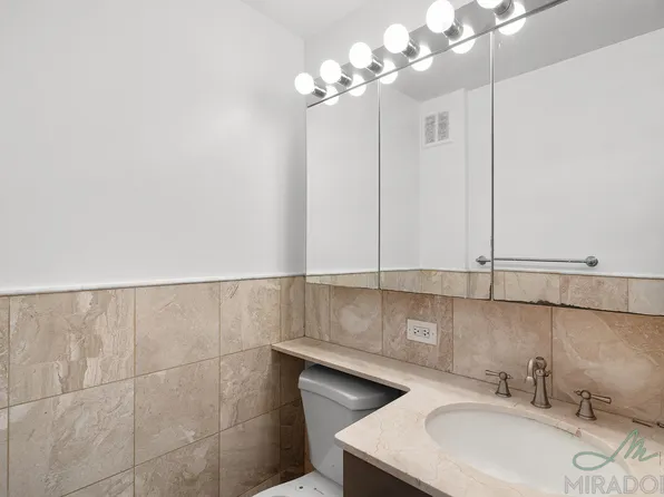 330 East 39th Street image 6 of 20