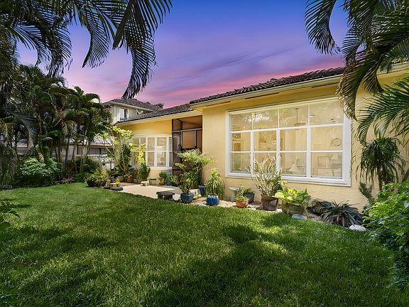 5th image of 9489 Worswick Court