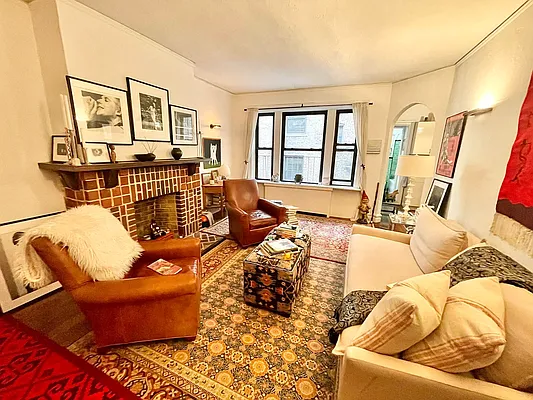 Rented by Century 21 Premier  | media 1