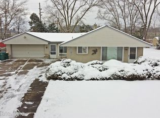 4861 Rioview Dr, Clarkston, MI 48346