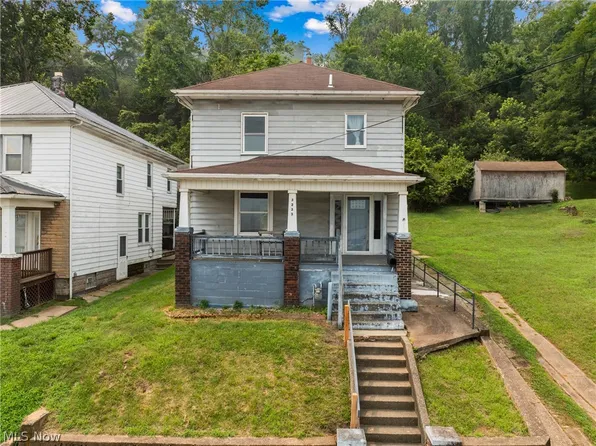 3233 Elm St, Weirton, WV 26062