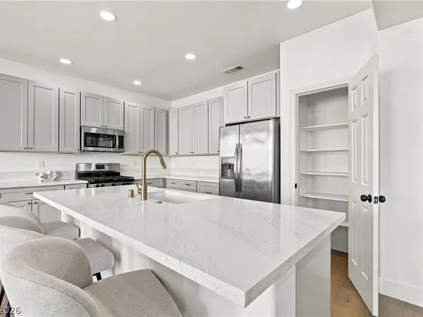 8916 Loggers Mill Ave, Las Vegas, NV 89143