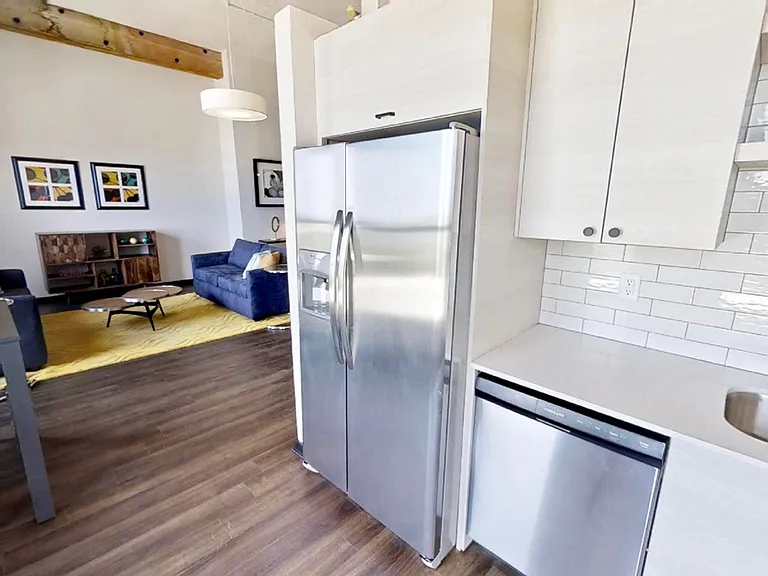 Landmark Lofts Apartments — Photo 38