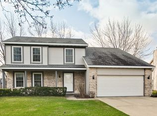 57 Fabish Ct, Buffalo Grove, IL 60089