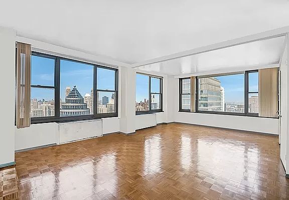 2nd image of 117 E 57th St #45GH