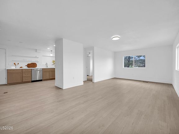 4th image of 5257 Flintstone Cir