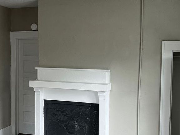 5th image of 209B E Capitola Ave