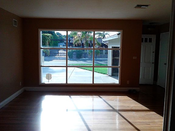 4th image of 9201 Willis Ave