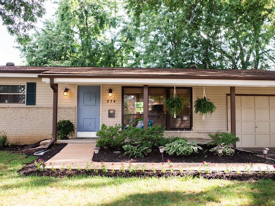 1st image of 834 Lynn Haven Ln