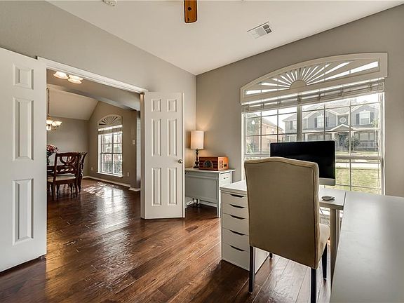 5th image of 6304 Oakmont Dr