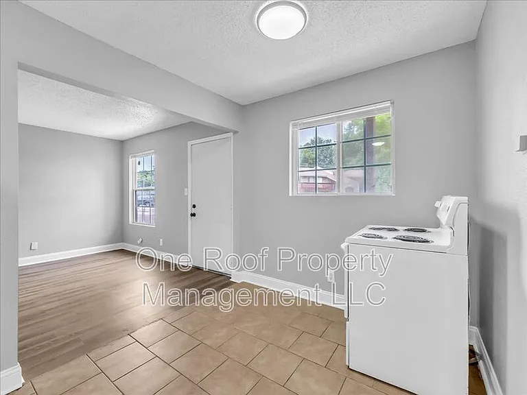 2001 Chateau Dr #A — Photo 14