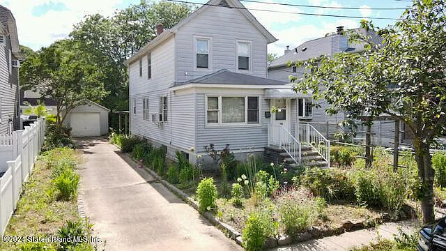 1st image of 138 Kingdom Ave