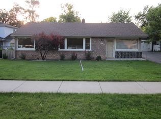 9960 Elm Circle Dr, Oak Lawn, IL