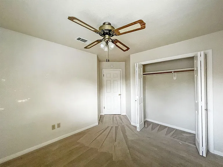 6204 Old Harbor Ln — Photo 26