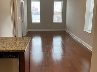 373 Undercliff Ave APT 8, Edgewater, NJ 07020