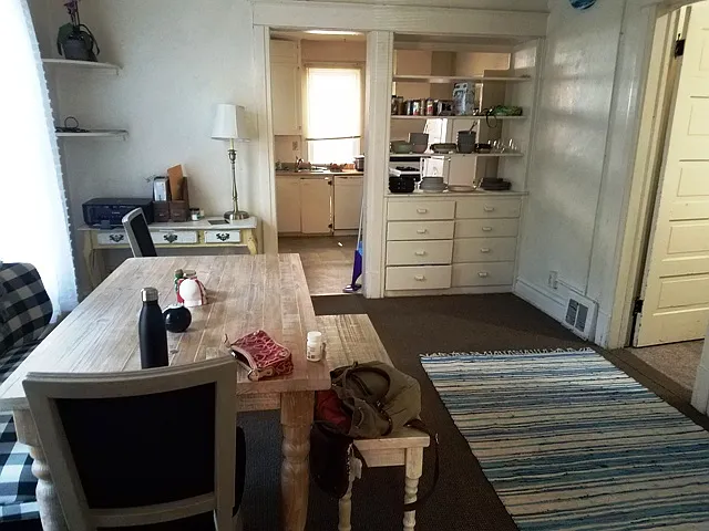 619 Marine #1 - dining room