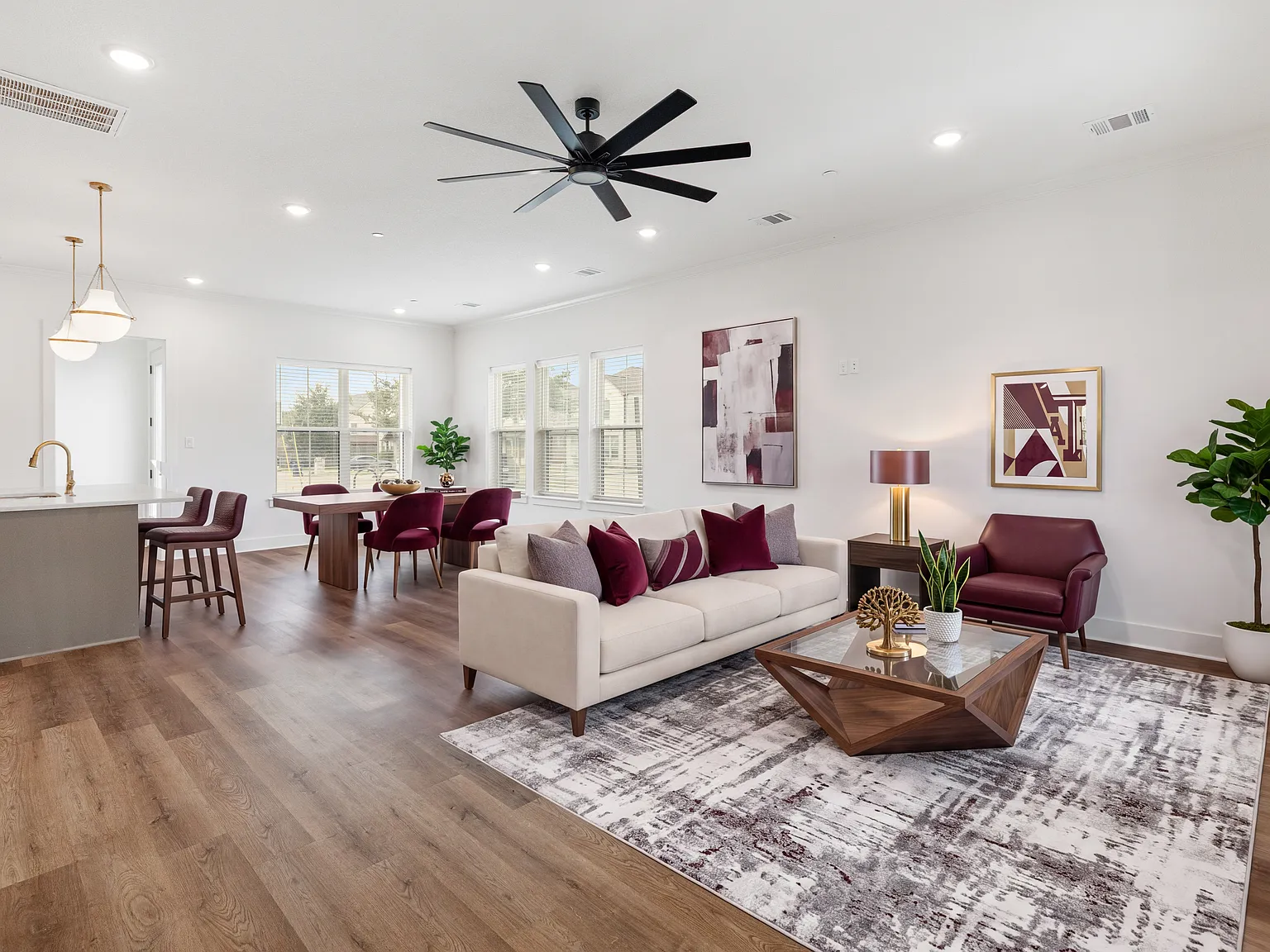 5 bed, 5.5 bath, 2800 sqft, $6,500 — Photo 2