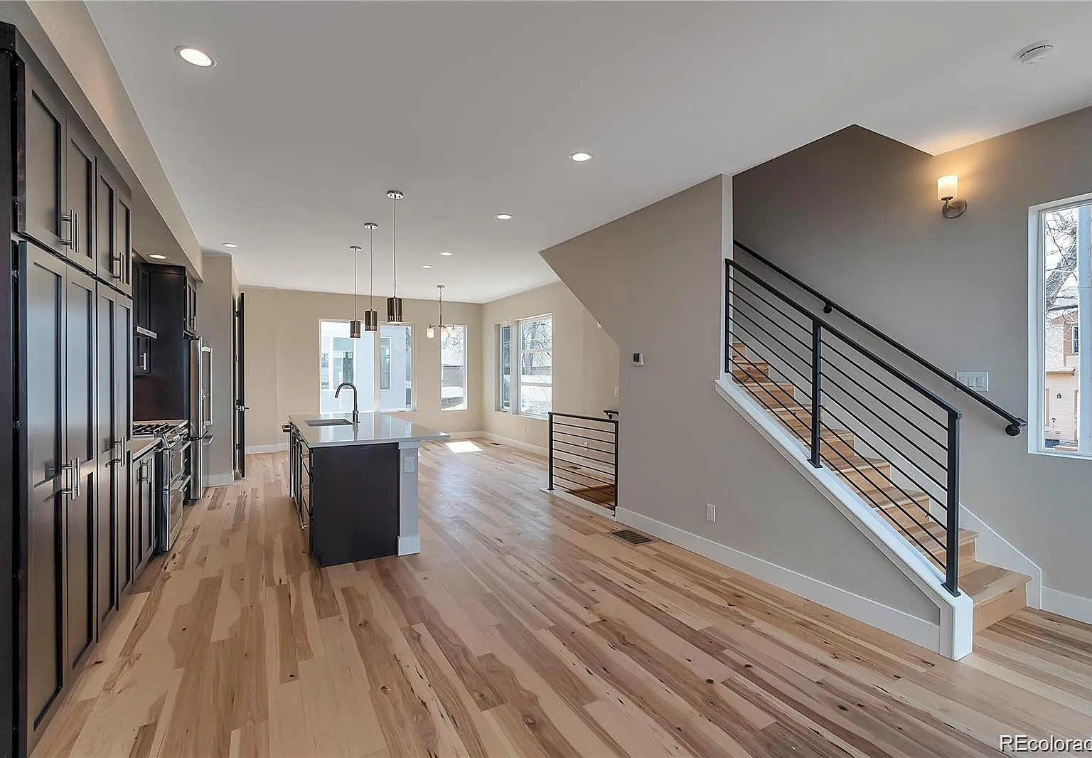 3 bed, 3.5 bath, 1691 sqft, $3,300 — Photo 4