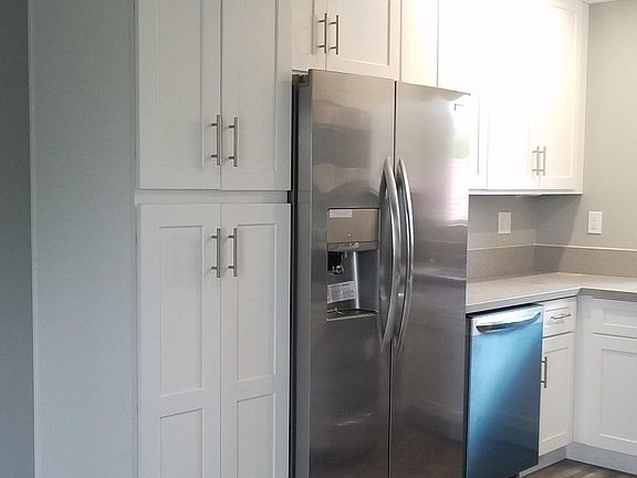 4th image of 4840 W Mountain View Dr #2