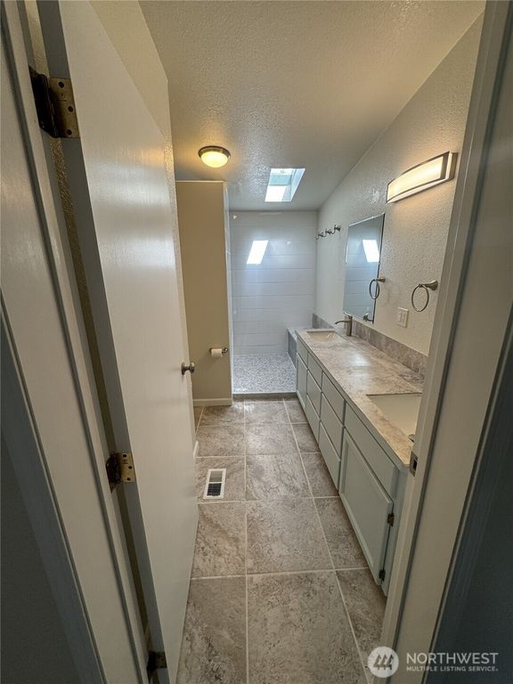 2168 Norman Drive, Oak Harbor, WA - View 3