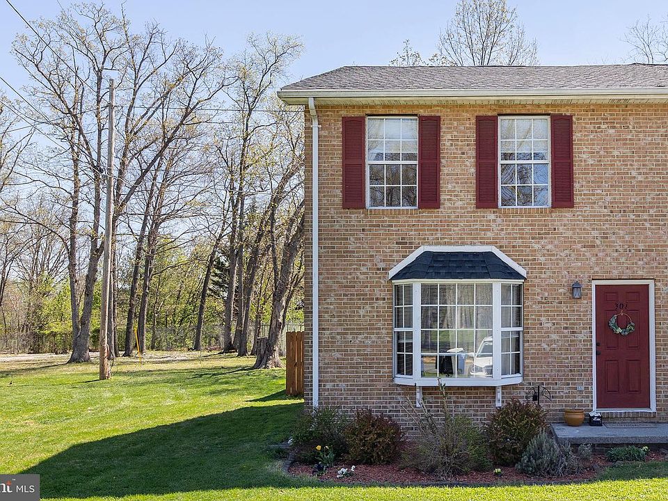 1st image of 301 Buckingham Dr