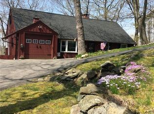 34 Mohegan Rd, Norwich, CT 06360