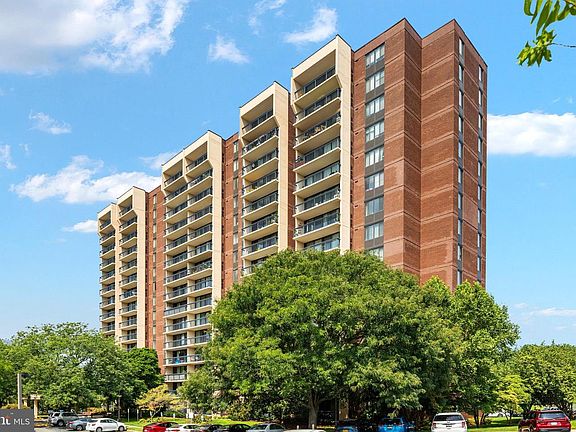 2nd image of 7401 Westlake Ter APT 506