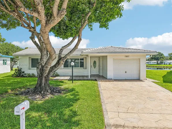 8855 NW 10th Pl, Plantation, FL 33322