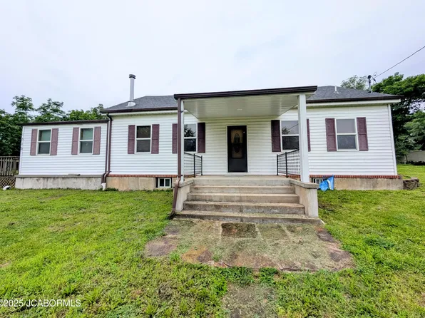 1313 Marion St, Centertown, MO 65023