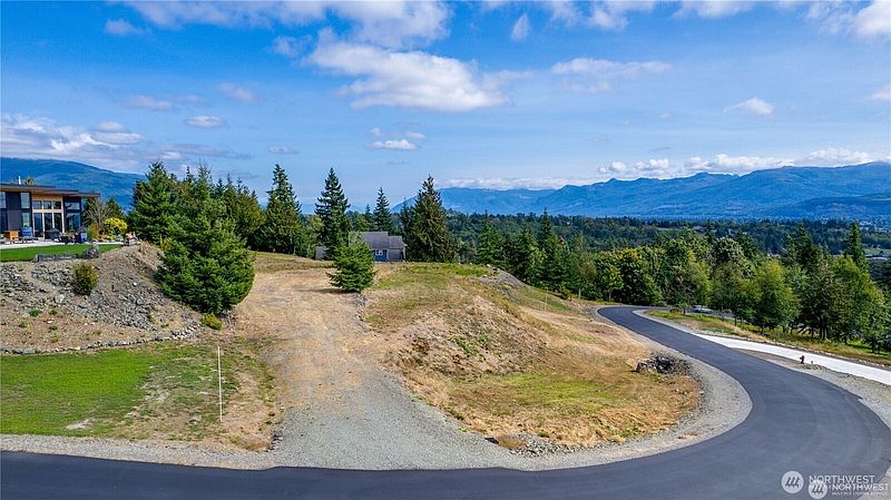 4th image of 7583 Avalon Heights Way