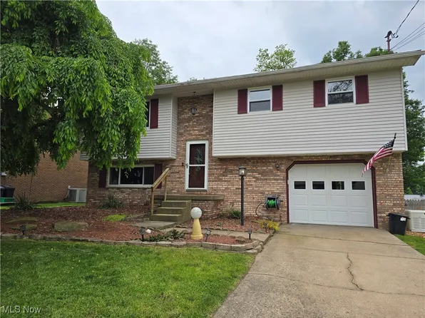 1308 17th St, Vienna, WV 26105