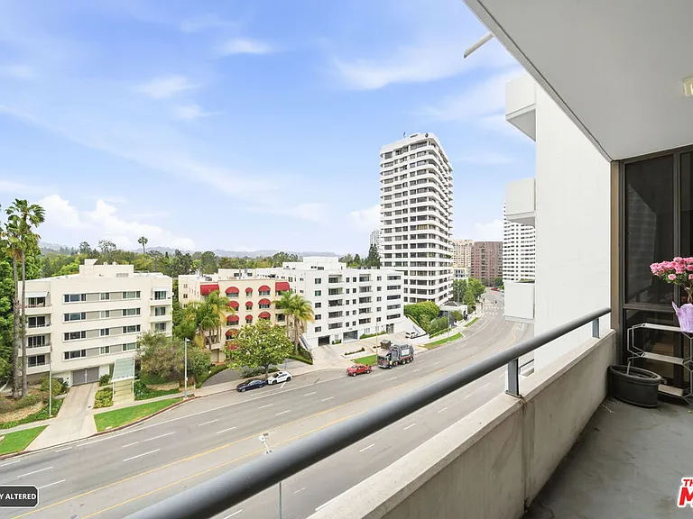 10660 Wilshire Blvd #805 — Photo 39