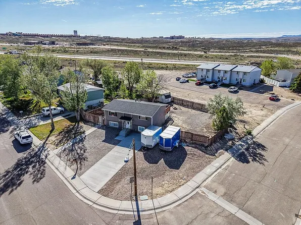 3406 Madison Dr, Rock Springs, WY 82901