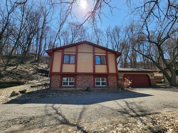2805 Brookview Dr, Burnsville, MN 55337