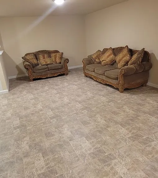 Black Willow Dr — Photo 2