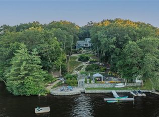 76 Aldrich Rd, Glocester, RI 02857