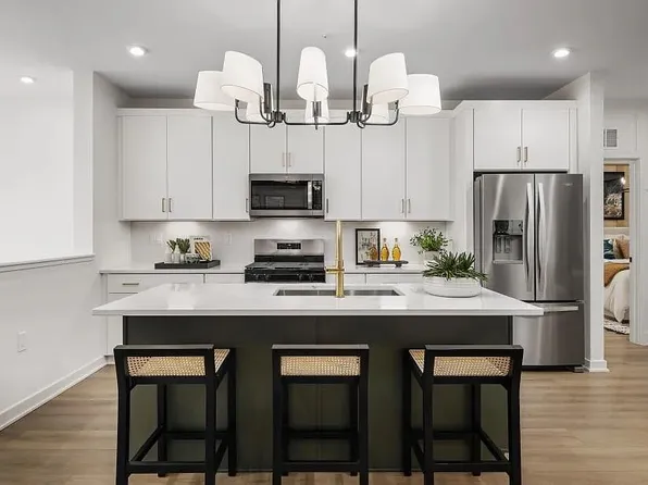 4759 Sully Point Ln #5, Chantilly, VA 20151