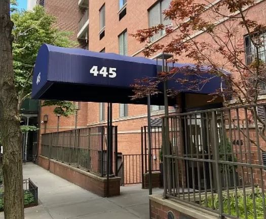 5th image of 445 W 19th St APT 1D