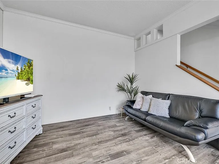 2215 Molino Ave #2215B — Photo 24