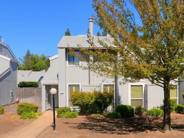 3622 Gold Creek Ln, Sacramento, CA 95827