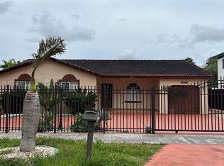 17993 SW 152nd Pl, Miami, FL 33187