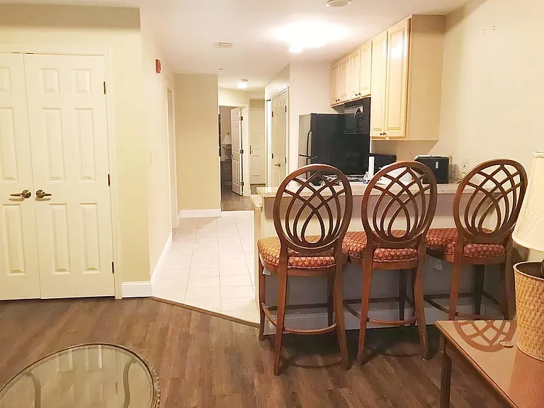 215 W College Ave #513 — Photo 4