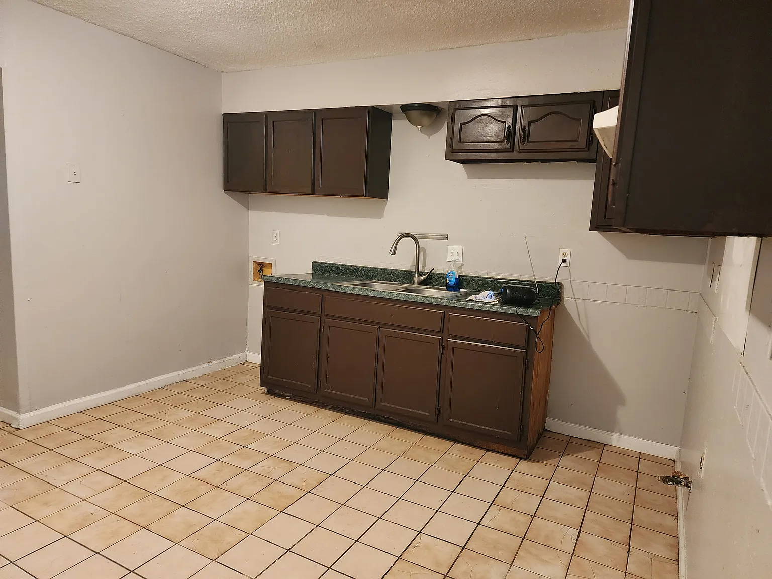 3 bed, 1400 sqft, $1,175 — Photo 4