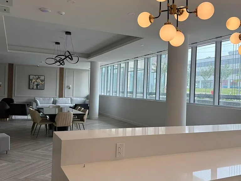 705 Davis Dr #611 — Photo 11
