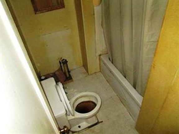 5th image of 46 Robertson Dr
