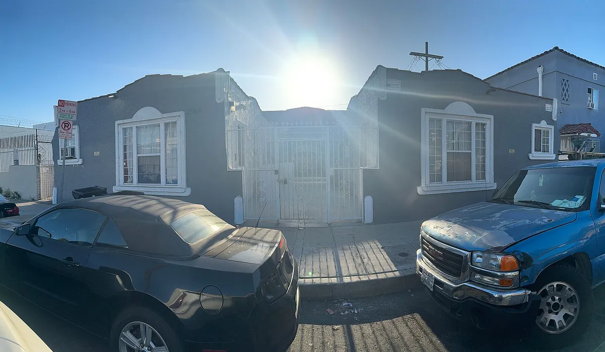 Building Photo - 1565 S. Hobart Blvd