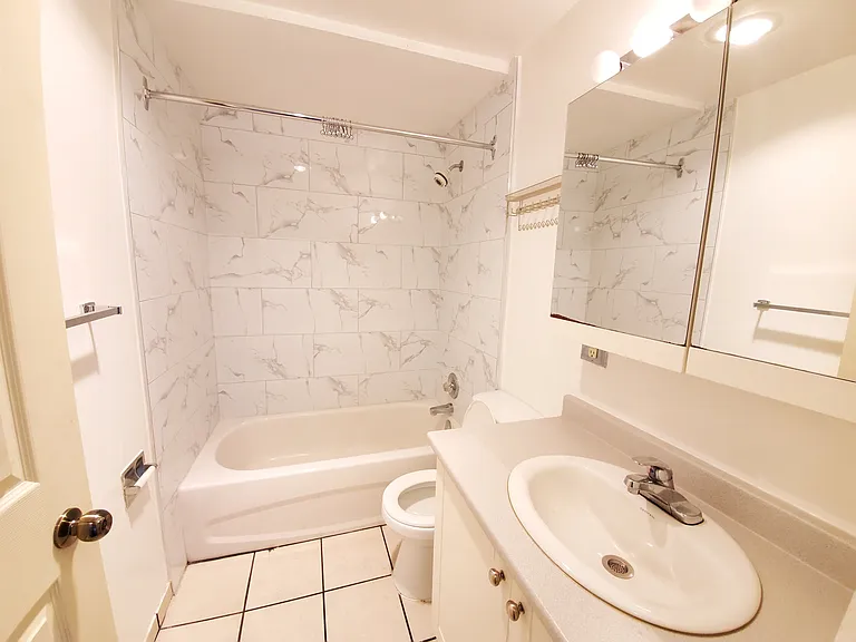 702 Gloucester St #311 — Photo 11